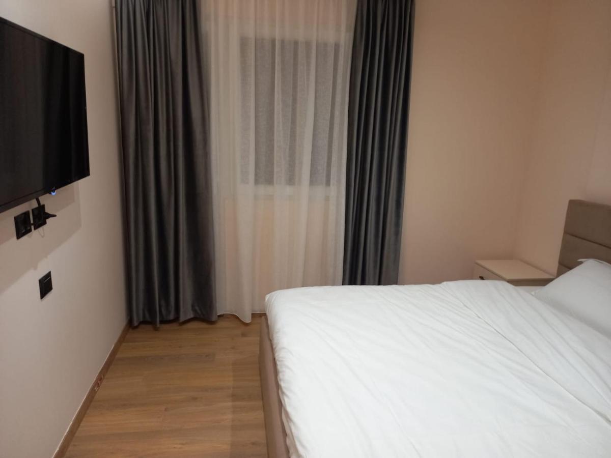 Djakbe Hotel Tirana Zewnętrze zdjęcie